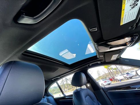 Used 2018 BMW 530i w/ Premium Package image 14