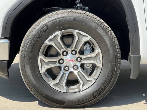 Used 2026 GMC Sierra 1500 SLT RWD image 37