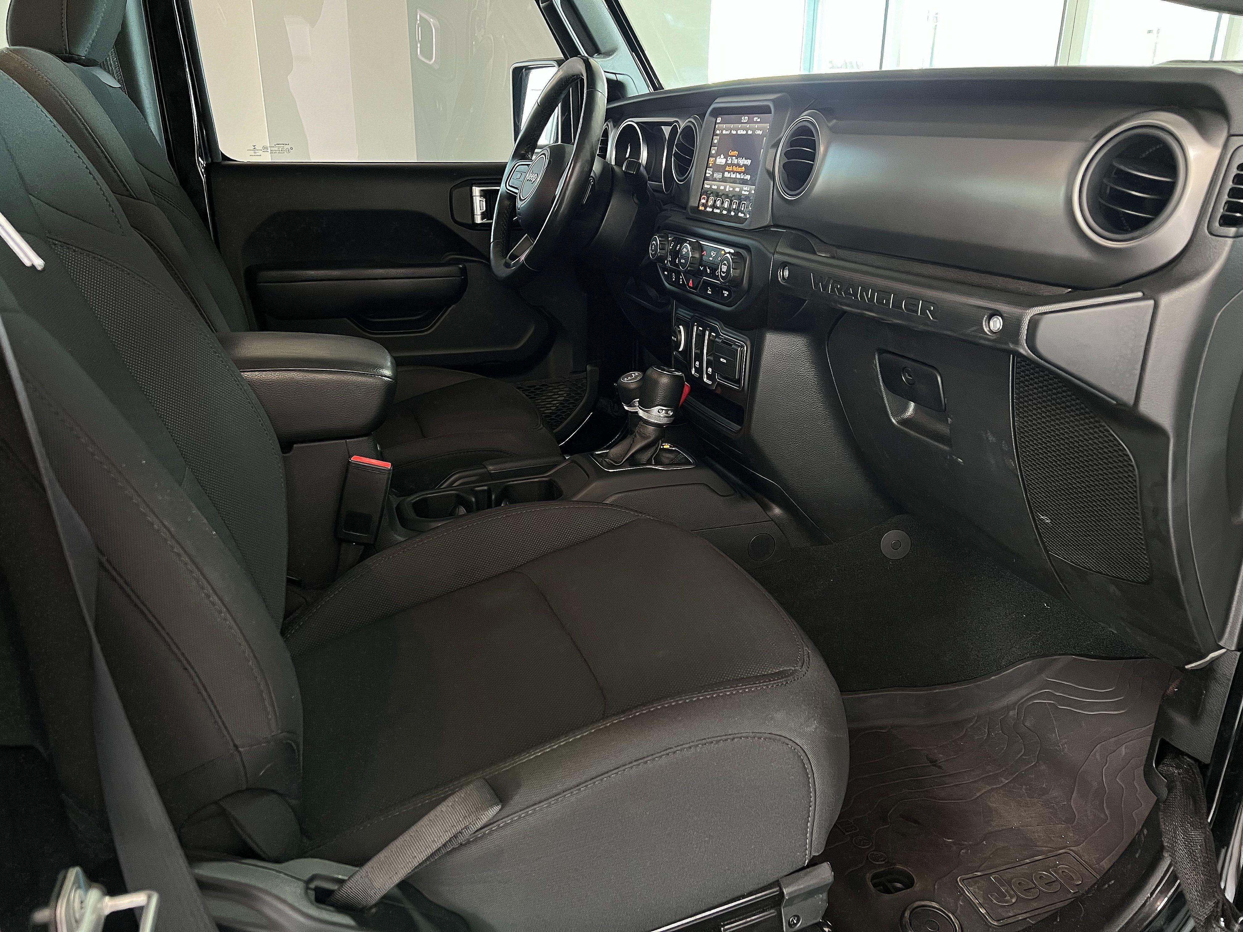 Used 2022 Jeep Wrangler Sport AWD/4WD image 22
