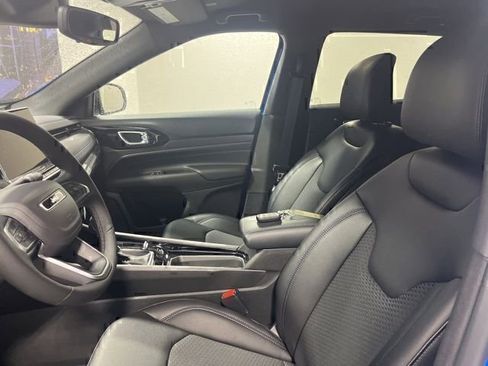 New 2026 Jeep Compass Latitude image 8