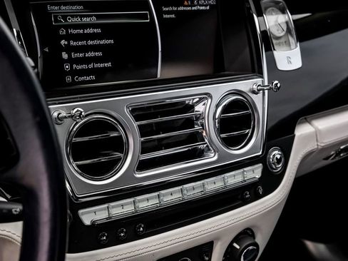 Used 2019 Rolls-Royce Ghost image 41