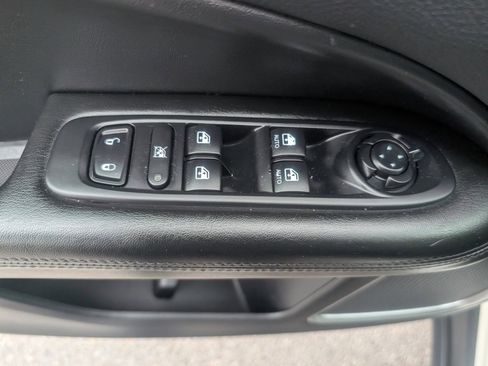 Used 2018 Jeep Compass Latitude image 10