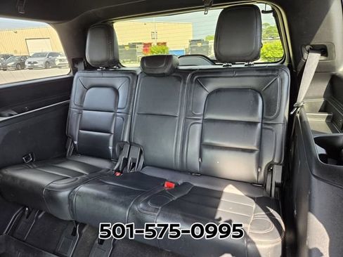 Used 2019 Lincoln Navigator Premiere AWD/4WD image 11