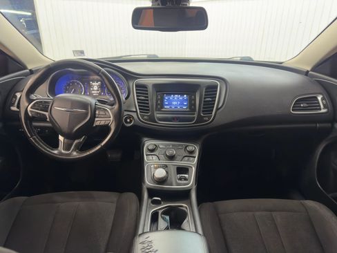 Used 2015 Chrysler 200 Limited w/ Convenience Group image 17