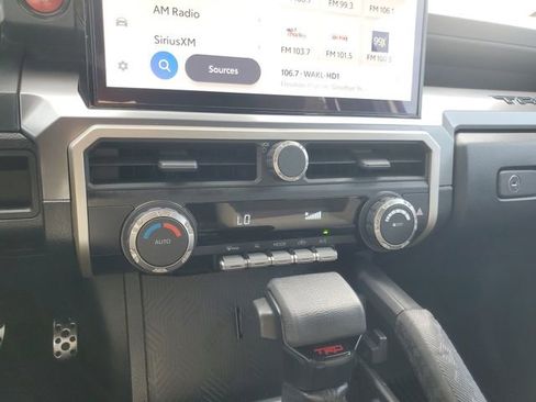 Used 2024 Toyota Tacoma TRD Sport image 25