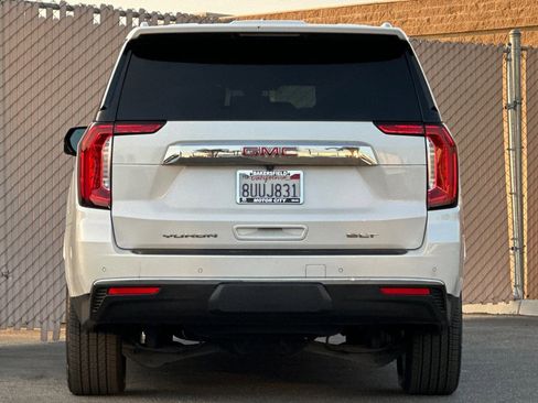 Used 2021 GMC Yukon XL SLT w/ SLT Luxury Package image 5
