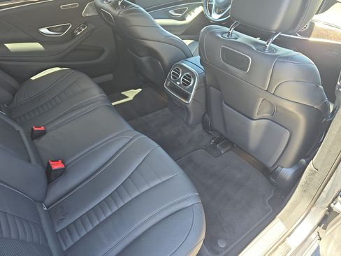 Used 2019 Mercedes-Benz S 560 4MATIC Sedan image 11