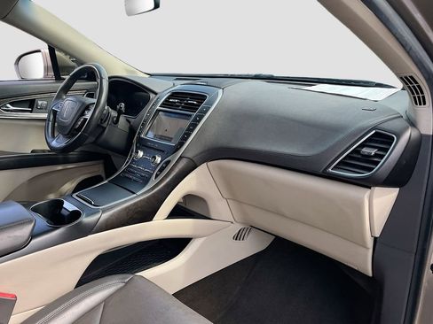 Used 2019 Lincoln Nautilus Reserve FWD image 31