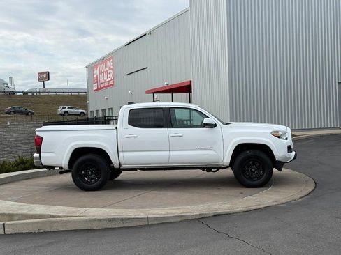 Certified 2019 Toyota Tacoma SR5 image 2