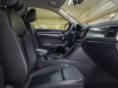 Used 2021 Volkswagen Atlas SE image 55