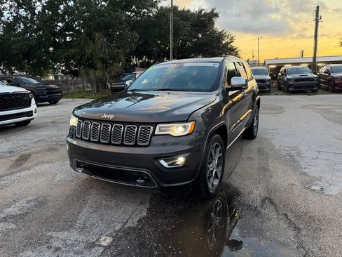 Used 2019 Jeep Grand Cherokee Overland RWD image 2