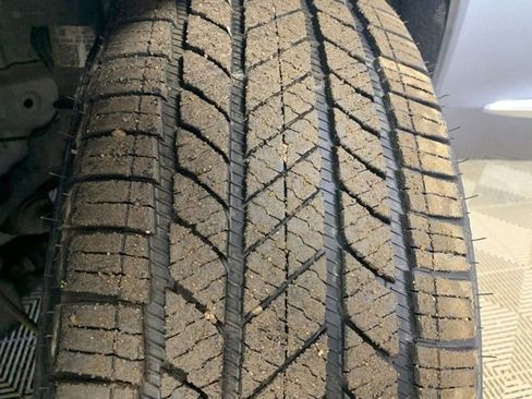 Used 2018 Buick Enclave Premium w/ Experience Buick Package image 33