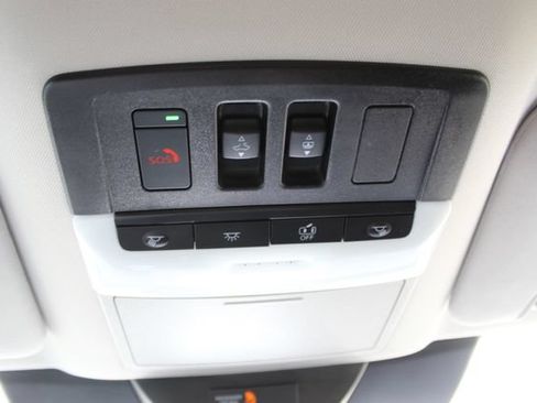 Used 2025 Nissan Pathfinder Platinum w/ Cargo Package AWD/4WD image 24