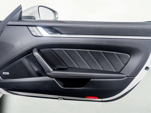 Used 2022 Porsche 911 Turbo image 38