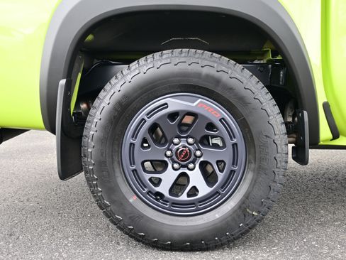 New 2026 Nissan Frontier PRO-4X w/ Pro-4x Convenience Package image 9