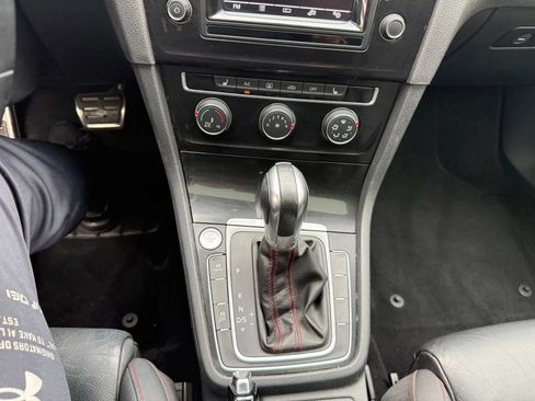 Used 2015 Volkswagen Golf 4-Door image 15