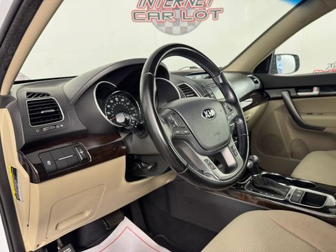 Used 2015 Kia Sorento LX FWD image 9