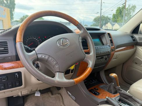 Used 2005 Lexus GX 470 AWD/4WD image 11