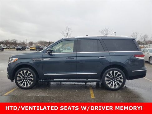 Used 2022 Lincoln Navigator Reserve image 4