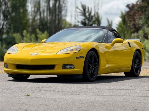 Used 2008 Chevrolet Corvette Convertible w/ Preferred Equipment Group RWD image 3
