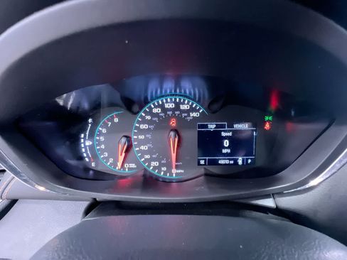 Used 2021 Chevrolet Trax LT FWD image 22