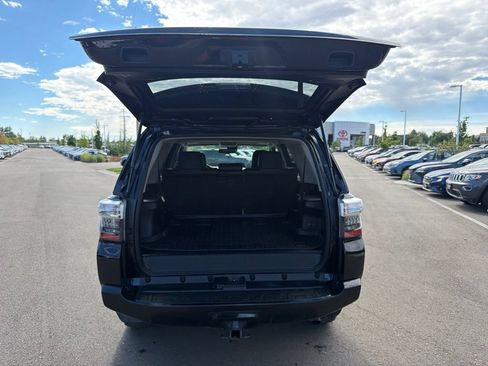 Used 2020 Toyota 4Runner SR5 Premium w/ Moonroof Package AWD/4WD image 16