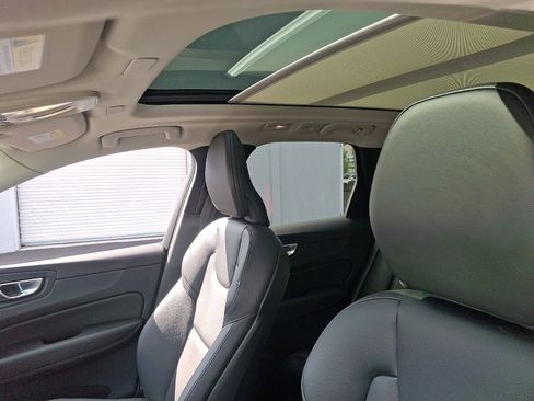 Certified 2024 Volvo XC60 B5 Core image 14
