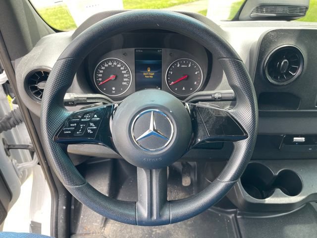 Used 2025 Mercedes-Benz Sprinter 2500 image 12