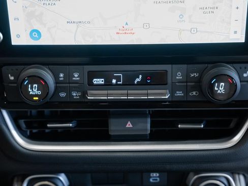 Used 2026 Toyota Grand Highlander AWD image 21