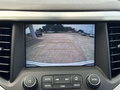Used 2019 GMC Acadia SLT FWD image 25
