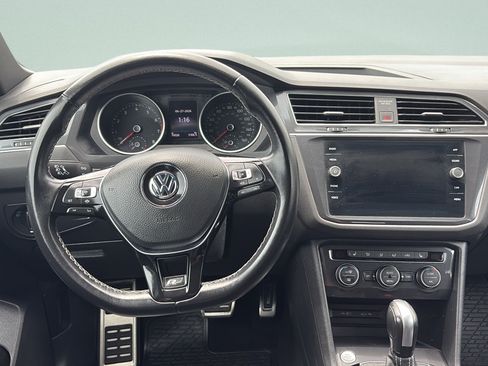 Used 2021 Volkswagen Tiguan SE R-Line AWD/4WD image 12