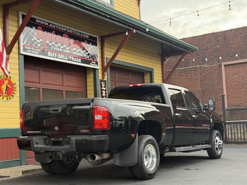 Used 2012 GMC Sierra 3500 Denali AWD/4WD image 4