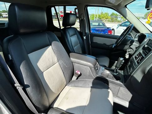 Used 2007 Ford Explorer Sport Trac Limited AWD/4WD image 19