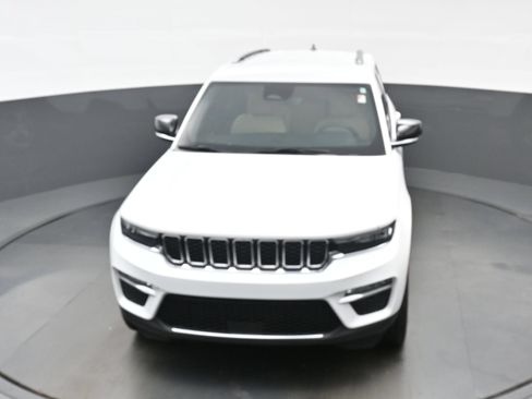 Used 2023 Jeep Grand Cherokee Limited AWD/4WD image 40