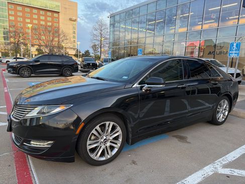 Used 2014 Lincoln MKZ w/ Equipment Group 101A Select image 1