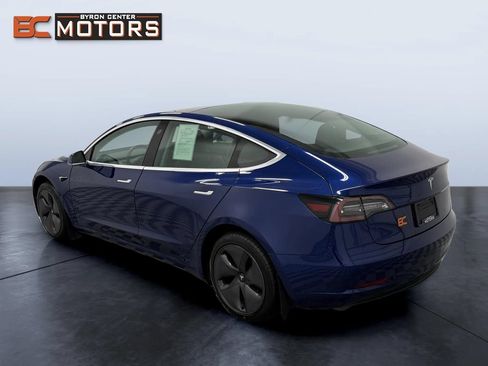 Used 2019 Tesla Model 3 Standard Range Plus RWD image 4
