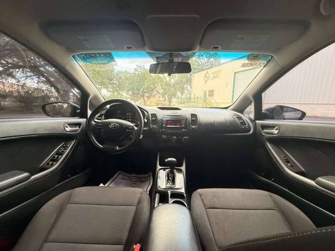 Used 2018 Kia Forte LX FWD image 16