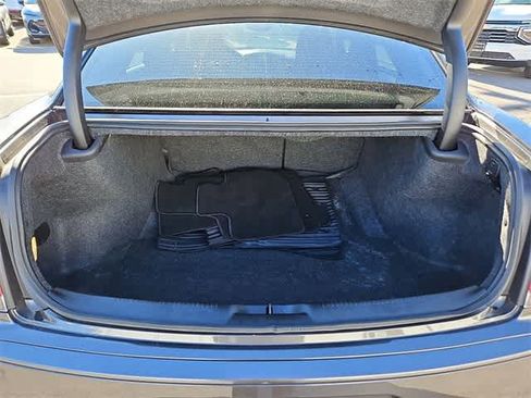 Used 2023 Chrysler 300 Touring w/ Sport Appearance Package image 30