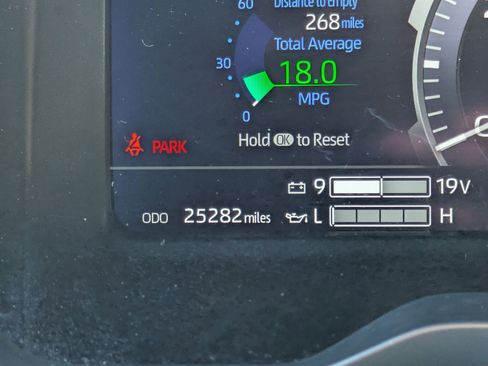 Used 2025 Toyota Sequoia SR5 AWD/4WD image 25