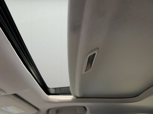 Used 2024 Honda Accord EX image 11