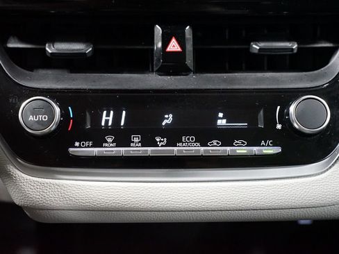 Certified 2025 Toyota Corolla LE image 20