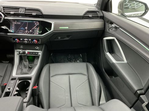 Used 2021 Audi Q3 2.0T Premium Plus w/ Premium Plus Package AWD/4WD image 29