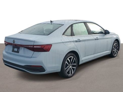 New 2026 Volkswagen Jetta SE FWD image 4