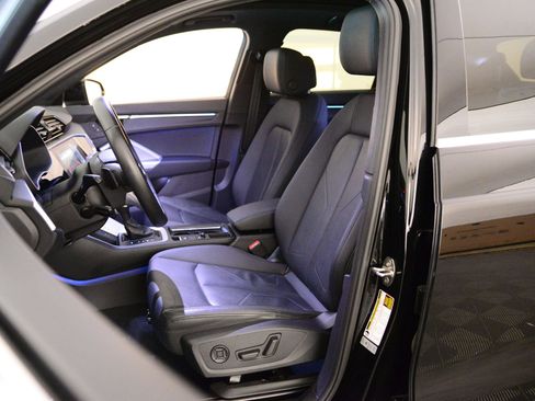 Certified 2022 Audi Q3 2.0T Premium Plus image 4