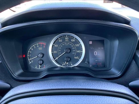 Used 2020 Toyota Corolla LE image 19