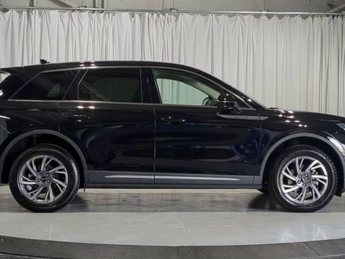 Used 2023 Lincoln Corsair AWD w/ Equipment Group 101A image 9