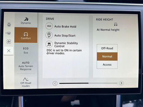 New 2026 Land Rover Range Rover SE AWD/4WD image 31