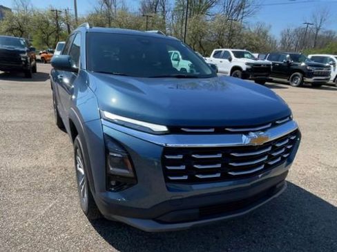New 2026 Chevrolet Equinox LT w/ Convenience Package II AWD/4WD image 4