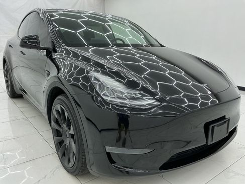 Used 2021 Tesla Model Y Long Range AWD/4WD image 3
