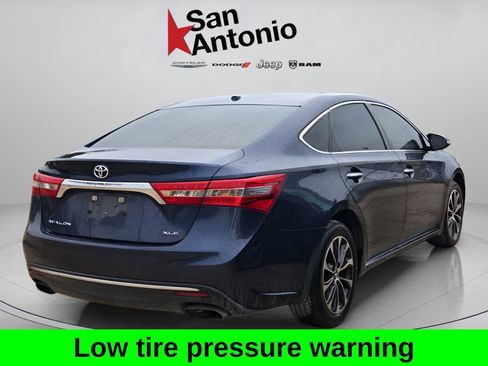 Used 2017 Toyota Avalon XLE image 7